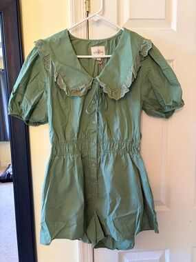 Umgee Green Lace-Collar Puff Sleeve Romper